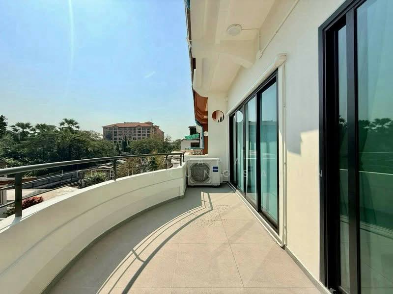 4-BR Townhouse, Bangkok, Silom, Bang Rak, Bangkok, 4 Bedrooms, 334 sqm, Townhouse For Rent, by Walapa Jidbumrungsakun, 500312589 - DDproperty.com