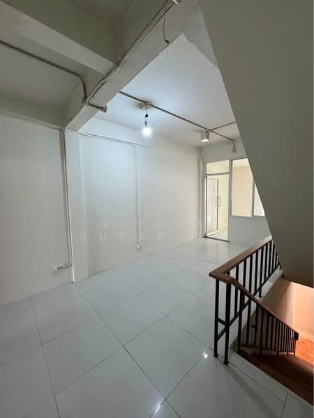 3-BR House, Bangkok, Bang Chak, Phra Khanong, Bangkok, 3 Bedrooms, 311 sqm, Single Detached House For Rent, by Vipada Supaporn, 500312786 - DDproperty.com