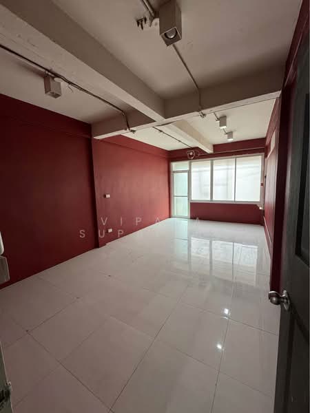 3-BR House, Bangkok, Bang Chak, Phra Khanong, Bangkok, 3 Bedrooms, 311 sqm, Single Detached House For Rent, by Vipada Supaporn, 500312786 - DDproperty.com