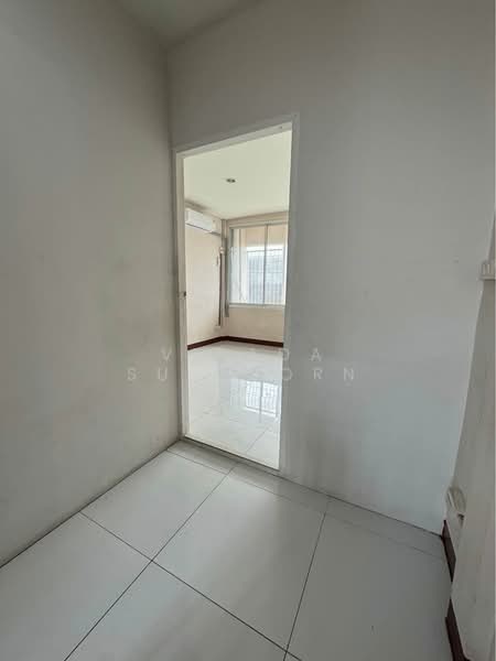 3-BR House, Bangkok, Bang Chak, Phra Khanong, Bangkok, 3 Bedrooms, 311 sqm, Single Detached House For Rent, by Vipada Supaporn, 500312786 - DDproperty.com