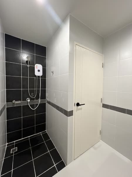 A Space Sukhumvit 77, Bangkok, 2345 Sukhumvit 77 Road, Suan Luang, Bangkok, 1 Bedroom, 35 sqm, Condo For Sale, by Sirithong Saetang, 500312799 - DDproperty.com