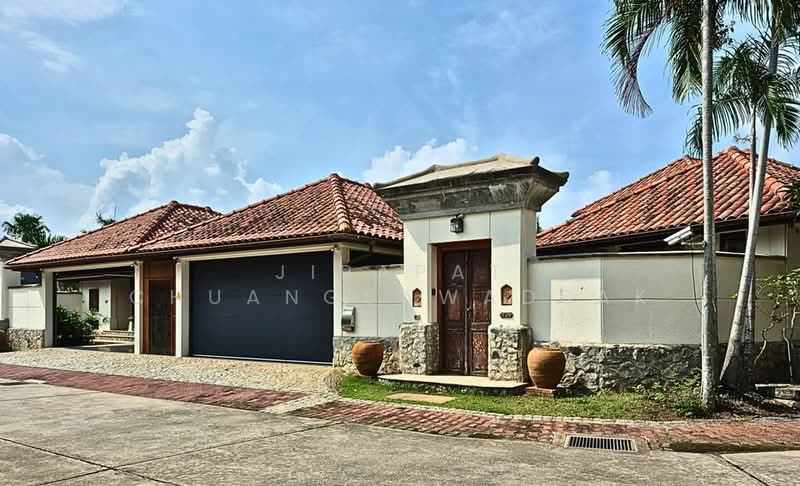 6-BR House, Chon Buri (Pattaya), Nong Pru, Bang Lamung (Pattaya), Chon Buri (Pattaya), 6 Bedrooms, 350 sqm, Single Detached House For Rent, by Jirapat Chuangsawadsak, 500312860 - DDproperty.com