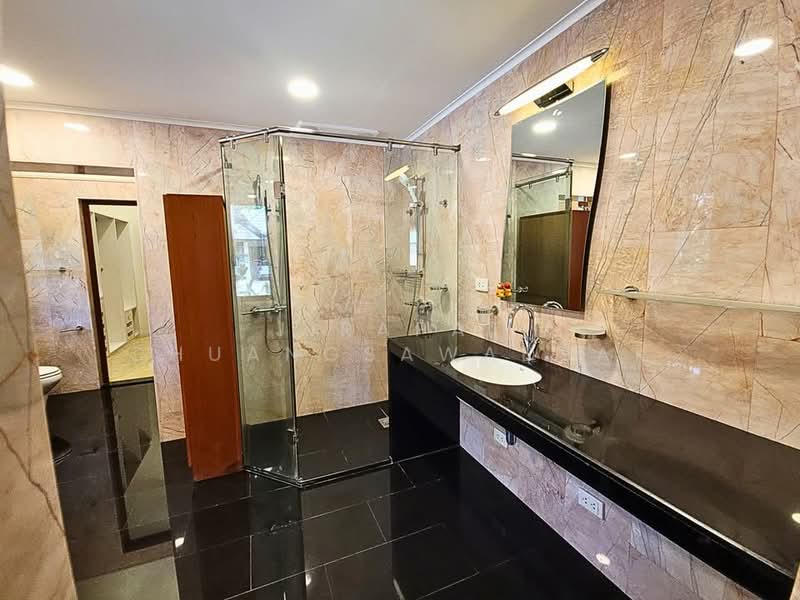 6-BR House, Chon Buri (Pattaya), Nong Pru, Bang Lamung (Pattaya), Chon Buri (Pattaya), 6 Bedrooms, 350 sqm, Single Detached House For Rent, by Jirapat Chuangsawadsak, 500312860 - DDproperty.com