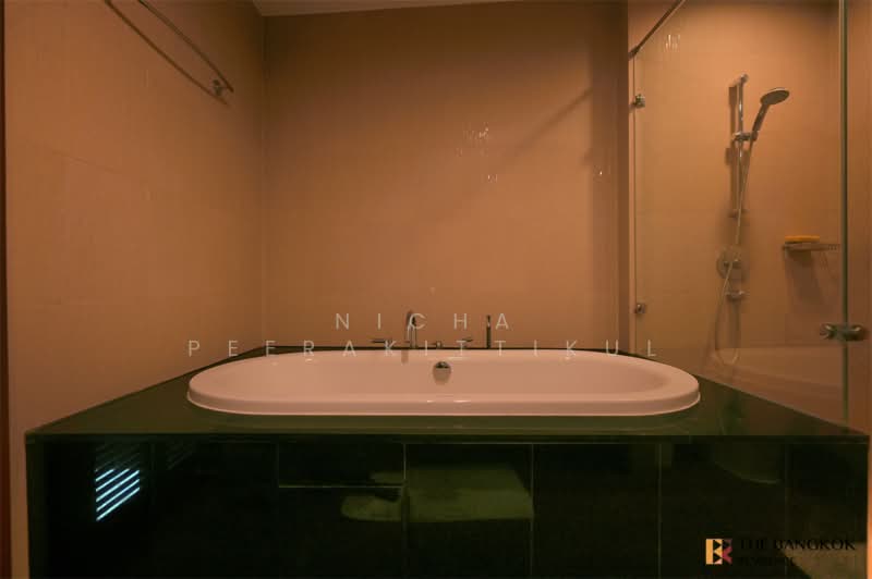 Baan Rajprasong, Bangkok, 3 Rajdamri Road, Lumphini, Pathum Wan, Bangkok, 2 Bedrooms, 120 sqm, Condo For Rent, by Nicha Peerakittikul, 500313272 - DDproperty.com