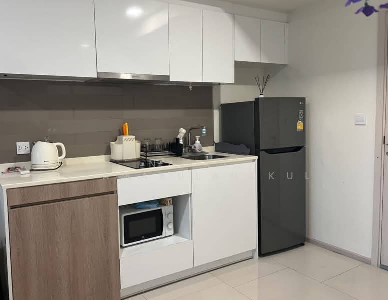 Maestro 03 Ratchada-Rama 9, Bangkok, Soi Ratchadaphisek 3 Ratchadaphisek Road, Din Daeng, Bangkok, 1 Bedroom, 33 sqm, Condo For Sale, by Napat Thamakulangkul, 500313356 - DDproperty.com
