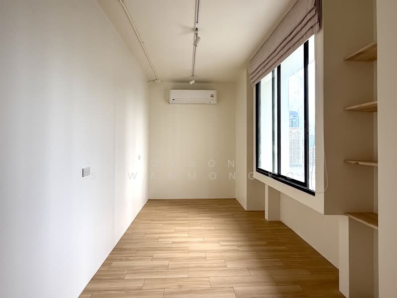 Las Colinas, Bangkok, Sukhumvit 21 Road, Khlongtoei Nua, Watthana, Bangkok, 3 Bedrooms, 200 sqm, Condo For Rent, by Oraon Suwanmongko, 500313525 - DDproperty.com