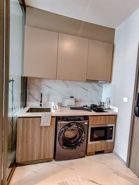Rhythm Ekkamai Estate, Bangkok, Soi Sukhumvit 63, Khlongtoei Nua, Watthana, Bangkok, 1 Bedroom, 35 sqm, Condo For Rent, by Wanphen Khemprasit, 500313532 - DDproperty.com