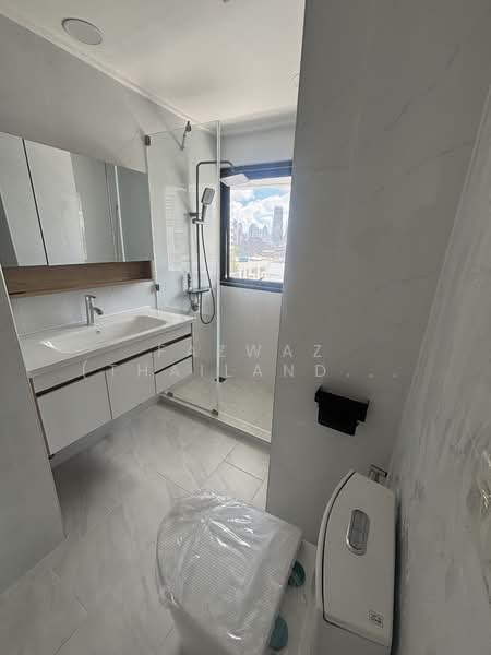 Sukhumvit Park, Bangkok, 27 Soi Sukhumvit 10, Khlong Toei, Bangkok, 3 Bedrooms, 105 sqm, Condo For Rent, by Fazwaz (Thailand) Co., Ltd., 500313539 - DDproperty.com