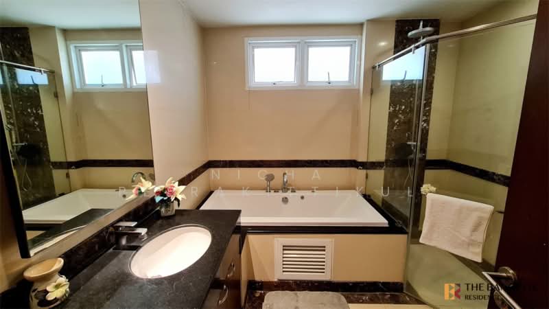 Siamese Sukhumvit 48, Bangkok, 1498 Soi Sukhumvit 48, Phra Kanong, Khlong Toei, Bangkok, 1 Bedroom, 36 sqm, Condo For Rent, by Nicha Peerakittikul, 500313550 - DDproperty.com