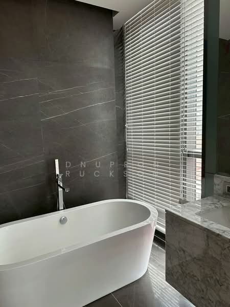 The Monument Thonglor, Bangkok, 998 Thonglor Road, Khlong Tan Nua, Watthana, Bangkok, 2 Bedrooms, 125 sqm, Condo For Rent, by Dnupron Ruckson, 500313641 - DDproperty.com