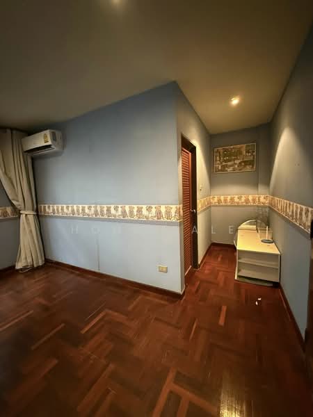 Sriwara Town in Town, Bangkok, Sriwara Road, Phlapphla, Wang Thonglang, Bangkok, 4 Bedrooms, 150 sqm, Townhouse For Sale, by Home4sale, 500313772 - DDproperty.com