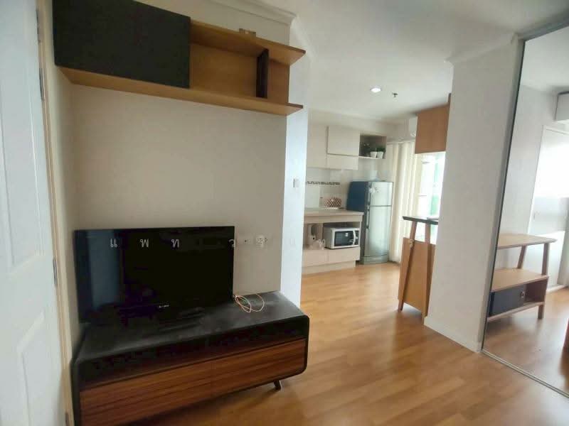 Lumpini Place Ratchayothin, Bangkok, 1484 Phahonyothin Road, Chan Kasem, Chatuchak, Bangkok, 1 Bedroom, 28 sqm, Condo For Rent, by แพท วรินทร์ธร , 500313788 - DDproperty.com