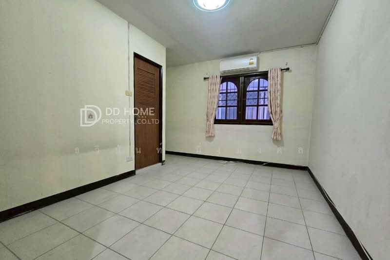 หมู่บ้านรัตนาธิเบศร์ บางใหญ่-เซ็นทรัลเวสต์เกต, Nonthaburi, Bang Rak Yai, Bang Bua Thong, Nonthaburi, 5 Bedrooms, 150 sqm, Townhouse For Sale, by ธวินันท์ มิ่งมงคล, 500313822 - DDproperty.com