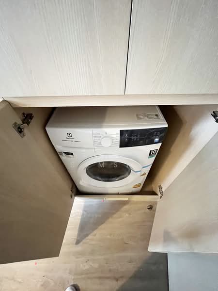 Noble State 39, Bangkok, 35 Soi Sukhumvit 39, Khlong Tan Nua, Watthana, Bangkok, 1 Bedroom, 30 sqm, Condo For Rent, by Suchada Somsri, 500313844 - DDproperty.com