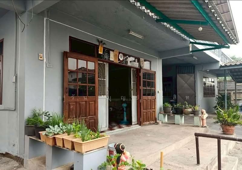 ขายโรงงาน /โกดัง พร้อมใบรง.4 ถ.เอกชัย โซนอุตสาหกรรม เข้า-ออกง่าย การเดินทางสะดวก, สมุทรสาคร, คอกกระบือ, เมืองสมุทรสาคร, สมุทรสาคร, 840 ตร.ม., โกดัง-โรงงาน ขาย, โดย รชตวัน บุญประสิทธิ์, 500313864 - DDproperty.com