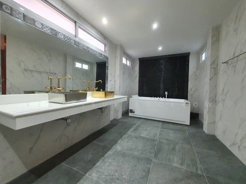 4-BR Villa, Phuket, Rawai, Muang Phuket, Phuket, 4 Bedrooms, 470 sqm, Villa For Sale, by Keartisuk Sookkow, 500313880 - DDproperty.com
