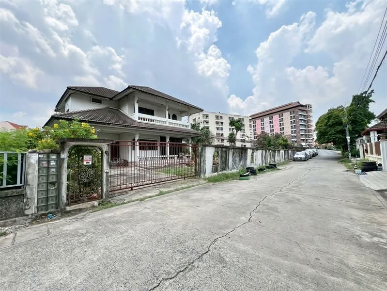 ที่ดิน + สิ่งปลูกสร้าง 148 ตร.ว. ที่ดิน + สิ่งปลูกสร้าง ซอยนวมินทร์50 แยก3 / ซอยนวมินทร์54, กรุงเทพ, ถนนนวมินทร์, คลองกุ่ม, บึงกุ่ม, กรุงเทพ, 592 ตร.ม., ที่ดิน ขาย, โดย คุณ สุดาวรรณ พลอยแดง (แอน), 500313918 - DDproperty.com