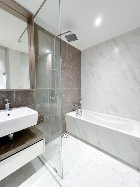 Fynn Asoke, Bangkok, 28 Sukhumvit 10 Alley, Khlong Toei, Bangkok, 1 Bedroom, 37 sqm, Condo For Rent, by Tanapat Jitwatcharakomol, 500313955 - DDproperty.com