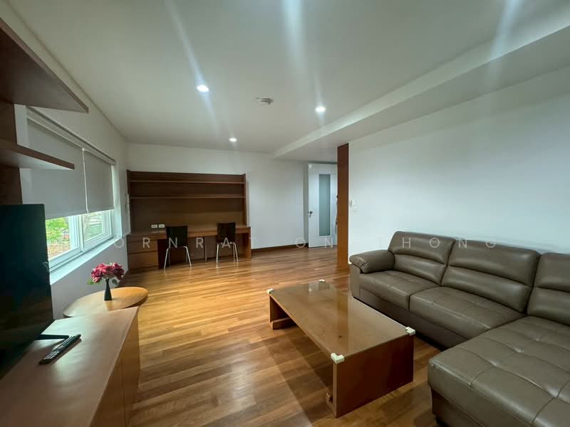 House, Bangkok, Khlong Tan Nua, Watthana, Bangkok, 3 Bedrooms, 370 sqm, Semi-Detached House (Twin House) For Rent, by Amornrat On-Thong, 500314140 - DDproperty.com