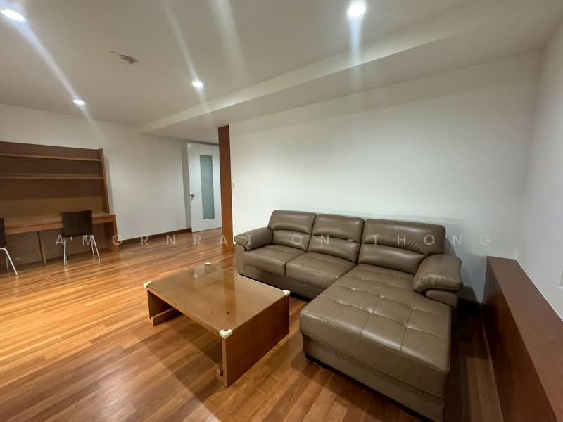 House, Bangkok, Khlong Tan Nua, Watthana, Bangkok, 3 Bedrooms, 370 sqm, Semi-Detached House (Twin House) For Rent, by Amornrat On-Thong, 500314140 - DDproperty.com