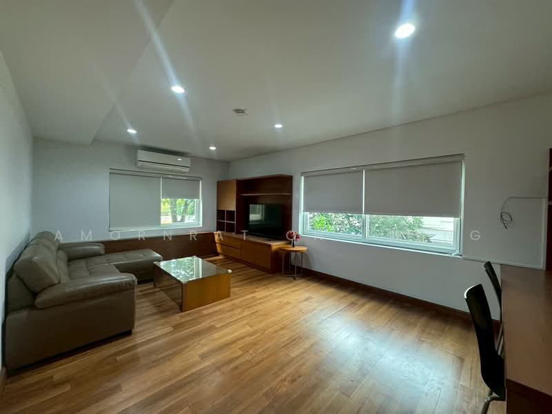 House, Bangkok, Khlong Tan Nua, Watthana, Bangkok, 3 Bedrooms, 370 sqm, Semi-Detached House (Twin House) For Rent, by Amornrat On-Thong, 500314140 - DDproperty.com