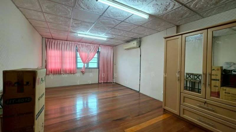 อาคารพาณิชย์ 4.5 ชั้น หมู่บ้านยัวร์เฮ้าส์ บางกรวย-ไทรน้อย, Nonthaburi, บางกรวย-ไทรน้อย, Bang Kruai, Nonthaburi, , 300 sqm, Shophouse For Sale, by คุณพลอยวาลินน์ (วาลินน์), 500314201 - DDproperty.com