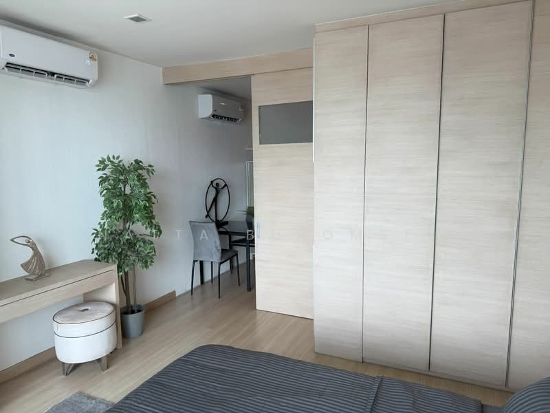 Sky Walk Residences, Bangkok, 1599 Sukhumvit Road, Phra Kanong Nua, Watthana, Bangkok, 1 Bedroom, 40 sqm, Condo For Sale, by Natta Buromsee, 500314259 - DDproperty.com