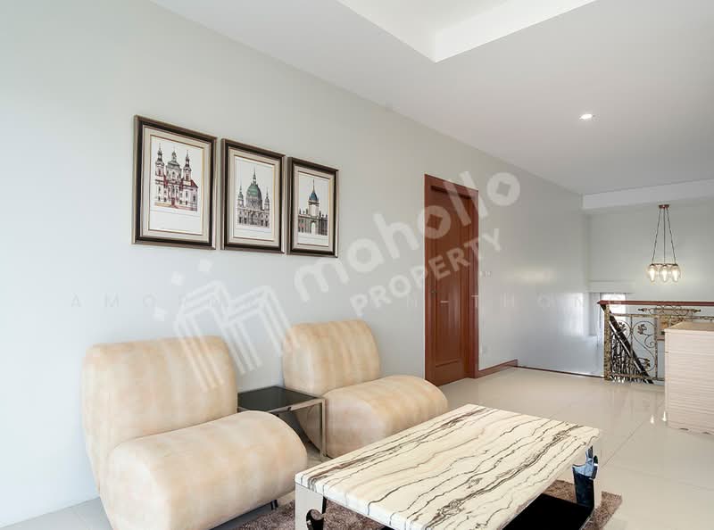 House, Bangkok, Bang Kapi, Huai Khwang, Bangkok, 6 Bedrooms, 650 sqm, Semi-Detached House (Twin House) For Rent, by Amornrat On-Thong, 500314429 - DDproperty.com
