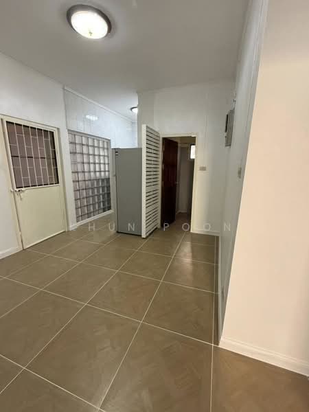 For Rent: Single House near BTS Thong Lo (SPSSR217), Bangkok, สุขุมวิท, Phra Kanong, Khlong Toei, Bangkok, 3 Bedrooms, 160 sqm, Single Detached House For Rent, by Khun Poon, 500314436 - DDproperty.com