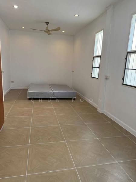 For Rent: Single House near BTS Thong Lo (SPSSR217), Bangkok, สุขุมวิท, Phra Kanong, Khlong Toei, Bangkok, 3 Bedrooms, 160 sqm, Single Detached House For Rent, by Khun Poon, 500314436 - DDproperty.com