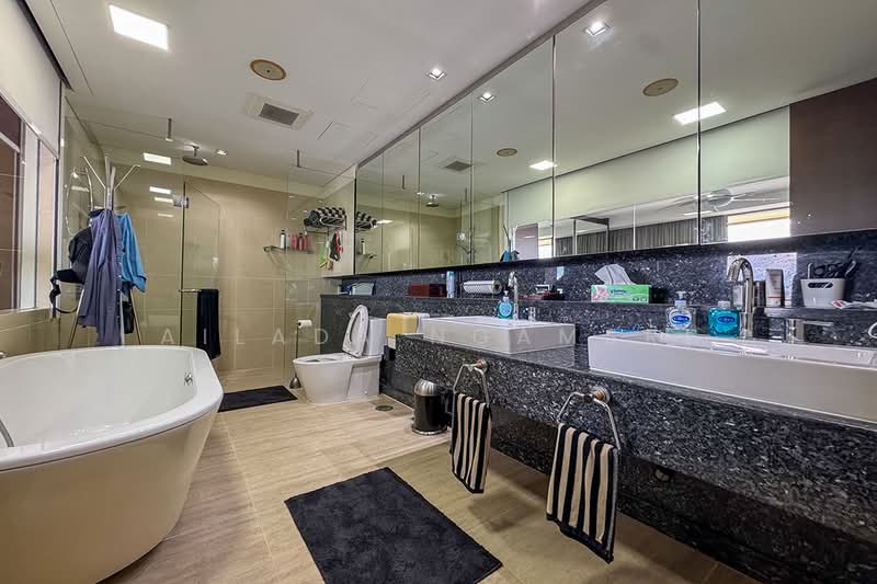 The Lakes, Bangkok, 123 Ratchadaphisek Road, Khlong Toei, Bangkok, 3 Bedrooms, 441 sqm, Condo For Sale, by Ailada Ngamsri, 500314451 - DDproperty.com