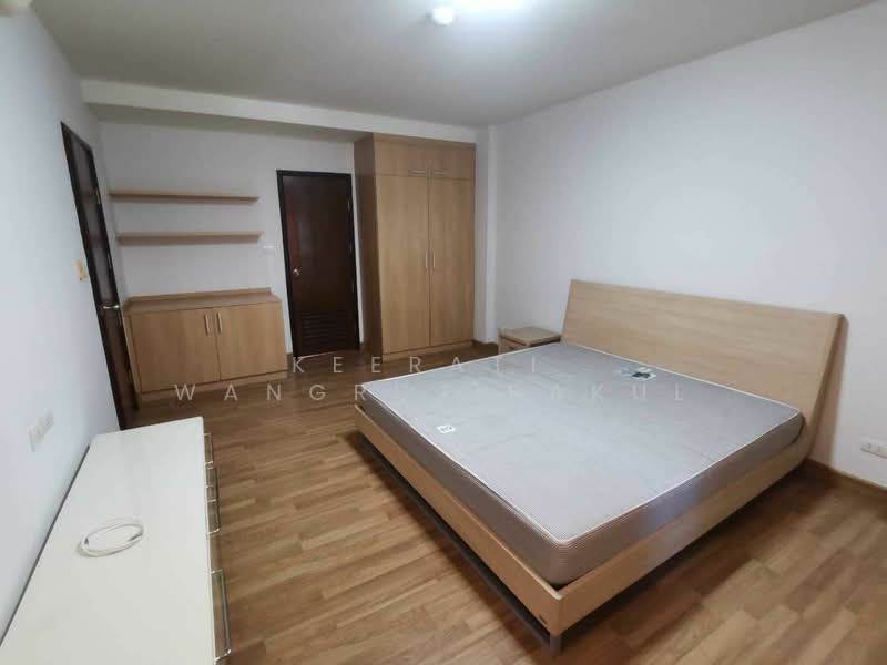 Y.O. Place, Bangkok, 223 Soi Sai Nam Thip 2, Khlong Toei, Bangkok, 1 Bedroom, 58 sqm, Apartment For Rent, by Keerati  Wangrujirakul, 500314562 - DDproperty.com