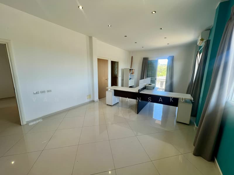 Tropicana Pool Villa, Chon Buri (Pattaya), Nong Pru, Bang Lamung (Pattaya), Chon Buri (Pattaya), 7 Bedrooms, 400 sqm, Villa For Sale, by Vanitta Tansakul, 500314593 - DDproperty.com