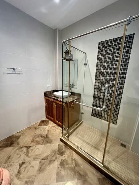 Tropicana Pool Villa, Chon Buri (Pattaya), Nong Pru, Bang Lamung (Pattaya), Chon Buri (Pattaya), 7 Bedrooms, 400 sqm, Villa For Sale, by Vanitta Tansakul, 500314593 - DDproperty.com