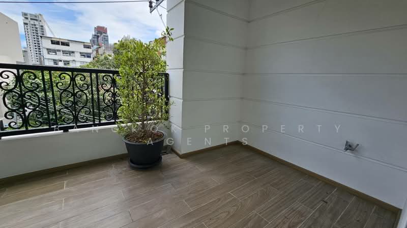 GM Residence, Bangkok, Soi Ekkamai 18, Khlong Tan Nua, Watthana, Bangkok, 2 Bedrooms, 111 sqm, Condo For Rent, by BANGKOK PROPERTY AGENTS, 500314659 - DDproperty.com