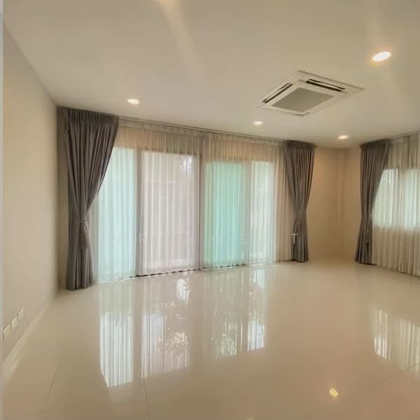 เซนโทร รามอินทรา-จตุโชติ 2, กรุงเทพ, ออเงิน, สายไหม, กรุงเทพ, 289 ตร.ม., บ้านเดี่ยว ให้เช่า, โดย NR AGENT, 500314750 - DDproperty.com