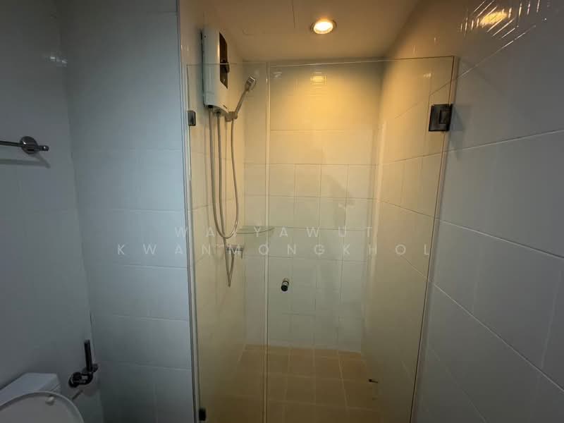 IDEO Sathorn Tha Phra, Bangkok, 221 Ratchaphruek Road, Bukkalo, Thon Buri, Bangkok, 1 Bedroom, 30 sqm, Condo For Rent, by Waiyawut Kwanmongkhol, 500314767 - DDproperty.com