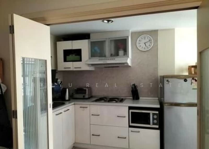 Lumpini Suite Ratchada-Rama 3, Bangkok, Soi Naradhiwat Rajanagarindra 30, Chong Nonsi, Yan Nawa, Bangkok, 3 Bedrooms, 109 sqm, Condo For Sale, by Shinyu Real Estate, 500314830 - DDproperty.com