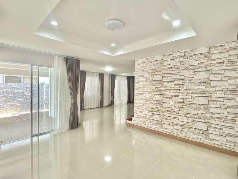 Baan Klang Suan, Chon Buri (Pattaya), Sukhumvit Road, Ta Khian Tia, Bang Lamung (Pattaya), Chon Buri (Pattaya), 3 Bedrooms, 210 sqm, Single Detached House For Sale, by HOME Real Estate Service, 500314832 - DDproperty.com
