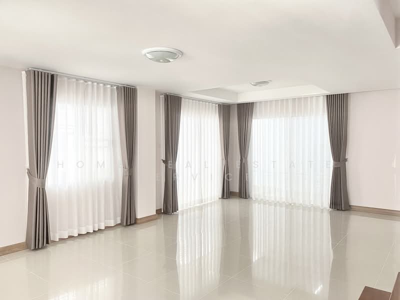 Baan Klang Suan, Chon Buri (Pattaya), Sukhumvit Road, Ta Khian Tia, Bang Lamung (Pattaya), Chon Buri (Pattaya), 3 Bedrooms, 210 sqm, Single Detached House For Sale, by HOME Real Estate Service, 500314832 - DDproperty.com