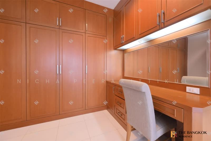 Citi Smart Sukhumvit 18, Bangkok, 366 Soi Sukhumvit 18, Sukhumvit Road, Khlong Toei, Bangkok, 3 Bedrooms, 117 sqm, Condo For Rent, by Nicha Peerakittikul, 500314897 - DDproperty.com