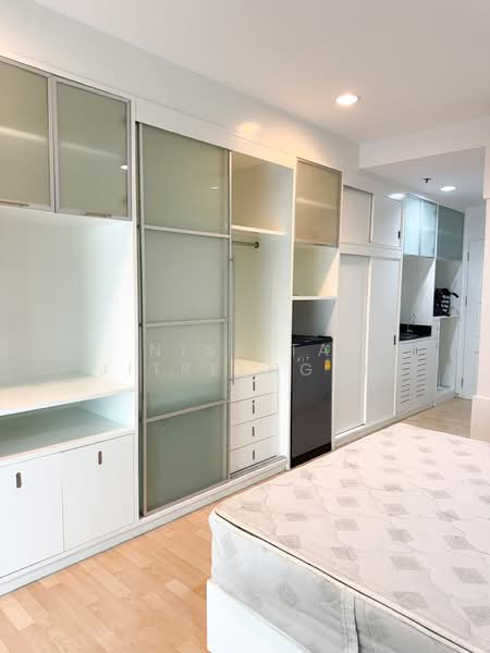 Noble Lite, Bangkok, 46 Soi Aree 1, Phaholyothin Road, Samsen Nai, Phaya Thai, Bangkok, Studio, 32 sqm, Condo For Rent, by Nissita Jitreengam, 500314987 - DDproperty.com