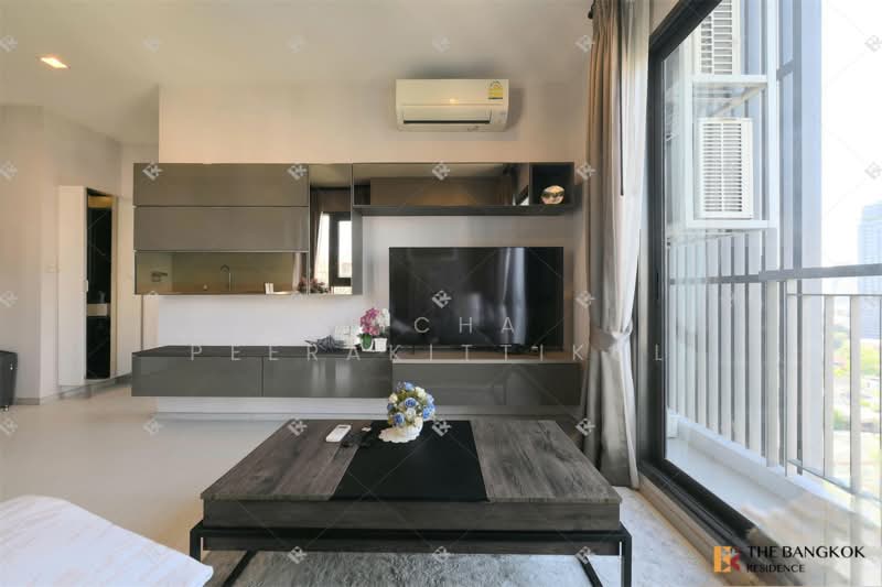 Rhythm Sukhumvit 36-38, Bangkok, 55 Soi Sukhumvit 36, Sukhumvit Road, Phra Kanong, Khlong Toei, Bangkok, 1 Bedroom, 50 sqm, Condo For Rent, by Nicha Peerakittikul, 500315031 - DDproperty.com