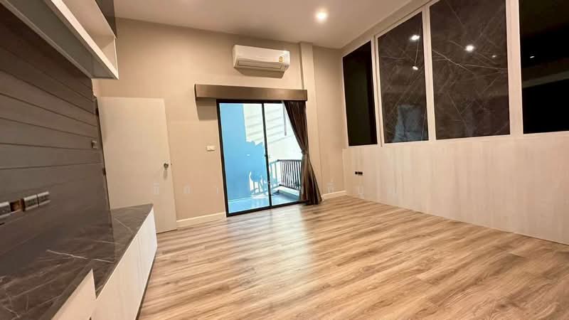 Verve Rama 5, Nonthaburi, Bang Si Mueang 1 Road, Bang Sri Muang, Muang Nonthaburi, Nonthaburi, 3 Bedrooms, 176 sqm, Townhouse For Sale, by ชิสา โพธิ์บุญ, 500315118 - DDproperty.com