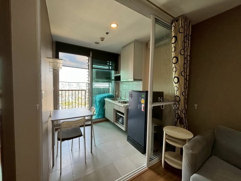 The Base Sukhumvit 77, Bangkok, 289 Sukhumvit 77 Road, Phra Kanong Nua, Watthana, Bangkok, 1 Bedroom, 30 sqm, Condo For Rent, by Papavalin Techatanaphuwit, 500315243 - DDproperty.com