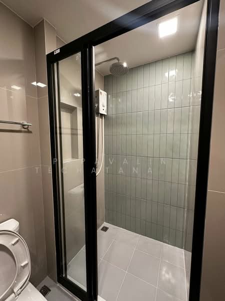 FLO by Sansiri, Bangkok, Somdet Chaopraya Road, Khlong San, Bangkok, 1 Bedroom, 38 sqm, Condo For Rent, by Papavalin Techatanaphuwit, 500315269 - DDproperty.com