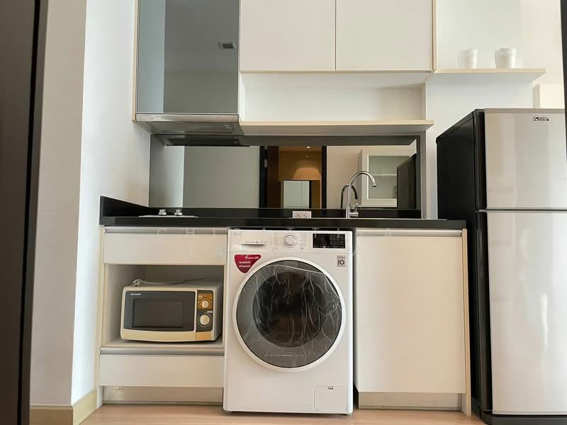 Sky Walk Residences, Bangkok, 1599 Sukhumvit Road, Phra Kanong Nua, Watthana, Bangkok, 1 Bedroom, 54 sqm, Condo For Rent, by Chirattiya Lakkham, 500315337 - DDproperty.com