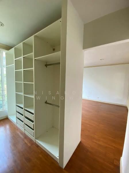 Baan Klang Krung Thonglor, Bangkok, 55 Soi Sukhumvit 55, Khlong Tan Nua, Watthana, Bangkok, 4 Bedrooms, 350 sqm, Townhouse For Rent, by Nisakorn Wingwat, 500315362 - DDproperty.com