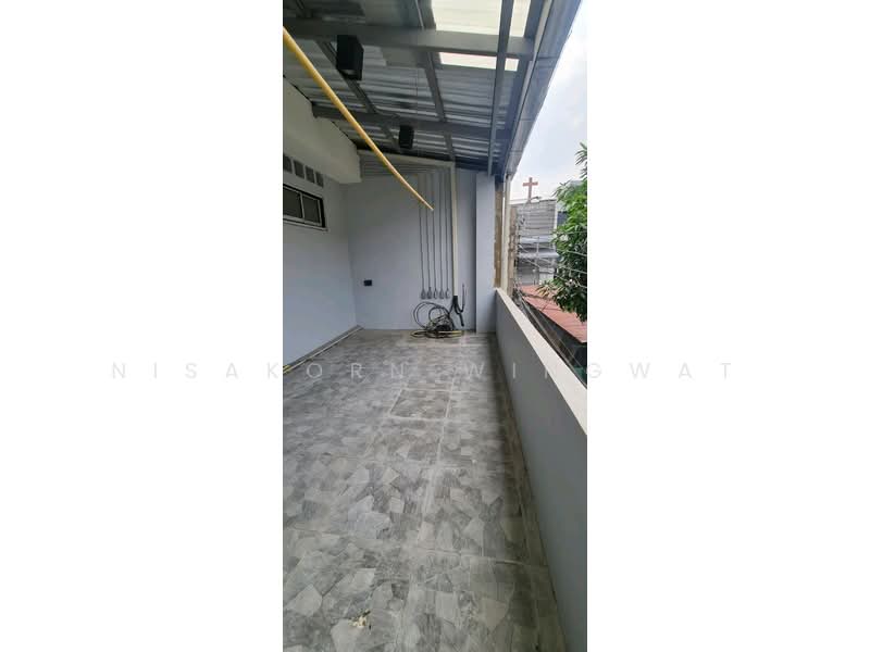 ทาวน์เฮ้าส์ 5-ห้องนอน, กรุงเทพ, บางขุนศรี, บางกอกน้อย, กรุงเทพ, 232 ตร.ม., ทาวน์เฮ้าส์ ให้เช่า, โดย Nisakorn Wingwat, 500315363 - DDproperty.com