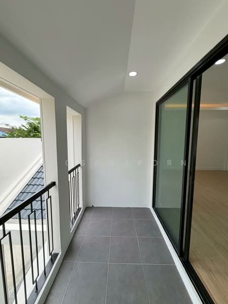 รัตนาวลัย, Bangkok, Sanam Bin, Don Mueang, Bangkok, 3 Bedrooms, 130 sqm, Semi-Detached House (Twin House) For Sale, by Angsanaporn D, 500315405 - DDproperty.com